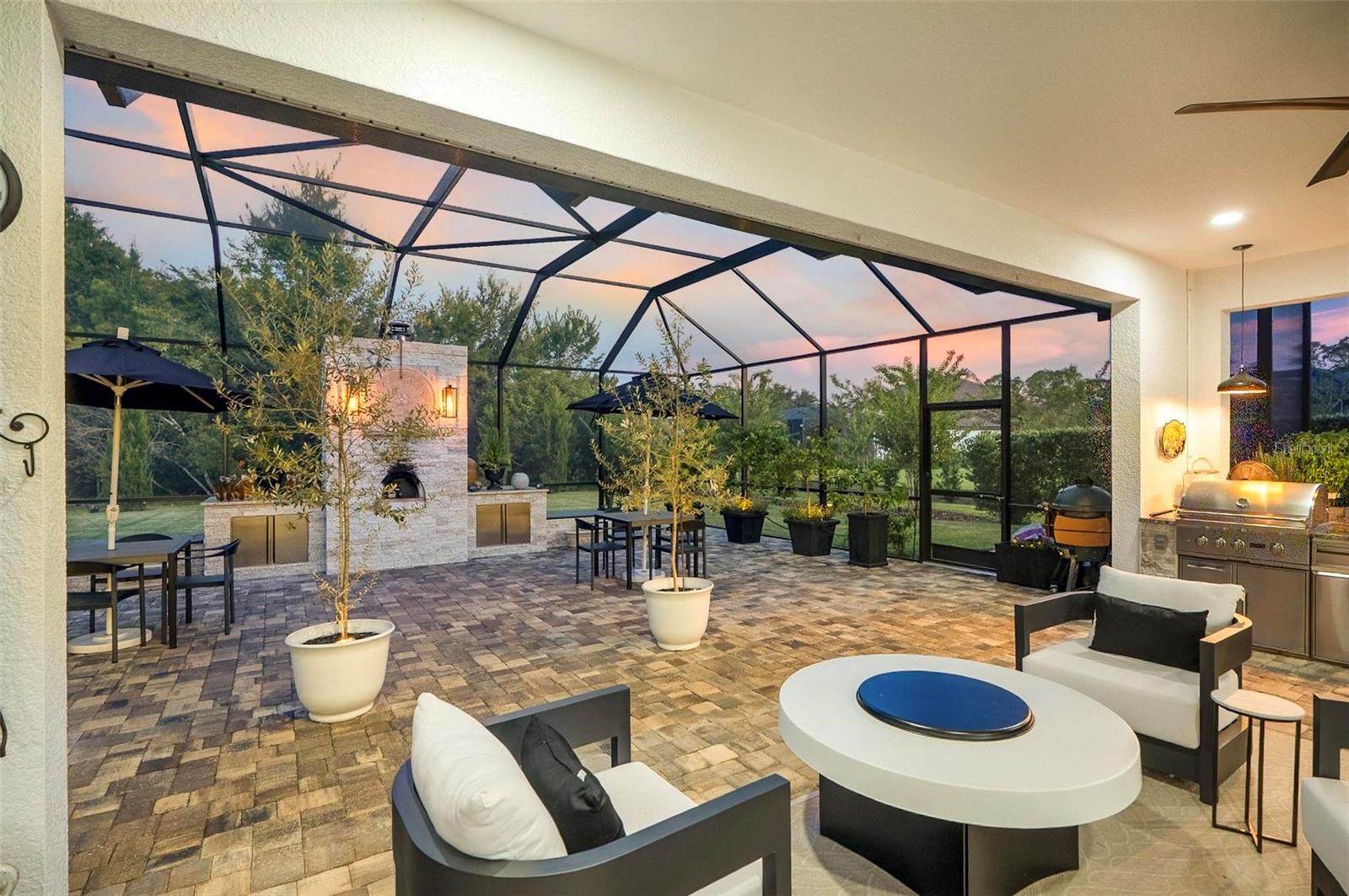 Image 83 of 91 For 215 Willow Oak Way