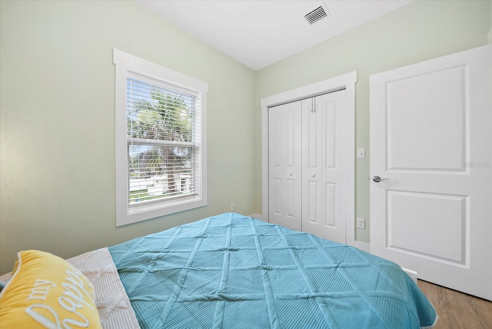 Image 19 of 30 For 613 23rd Street