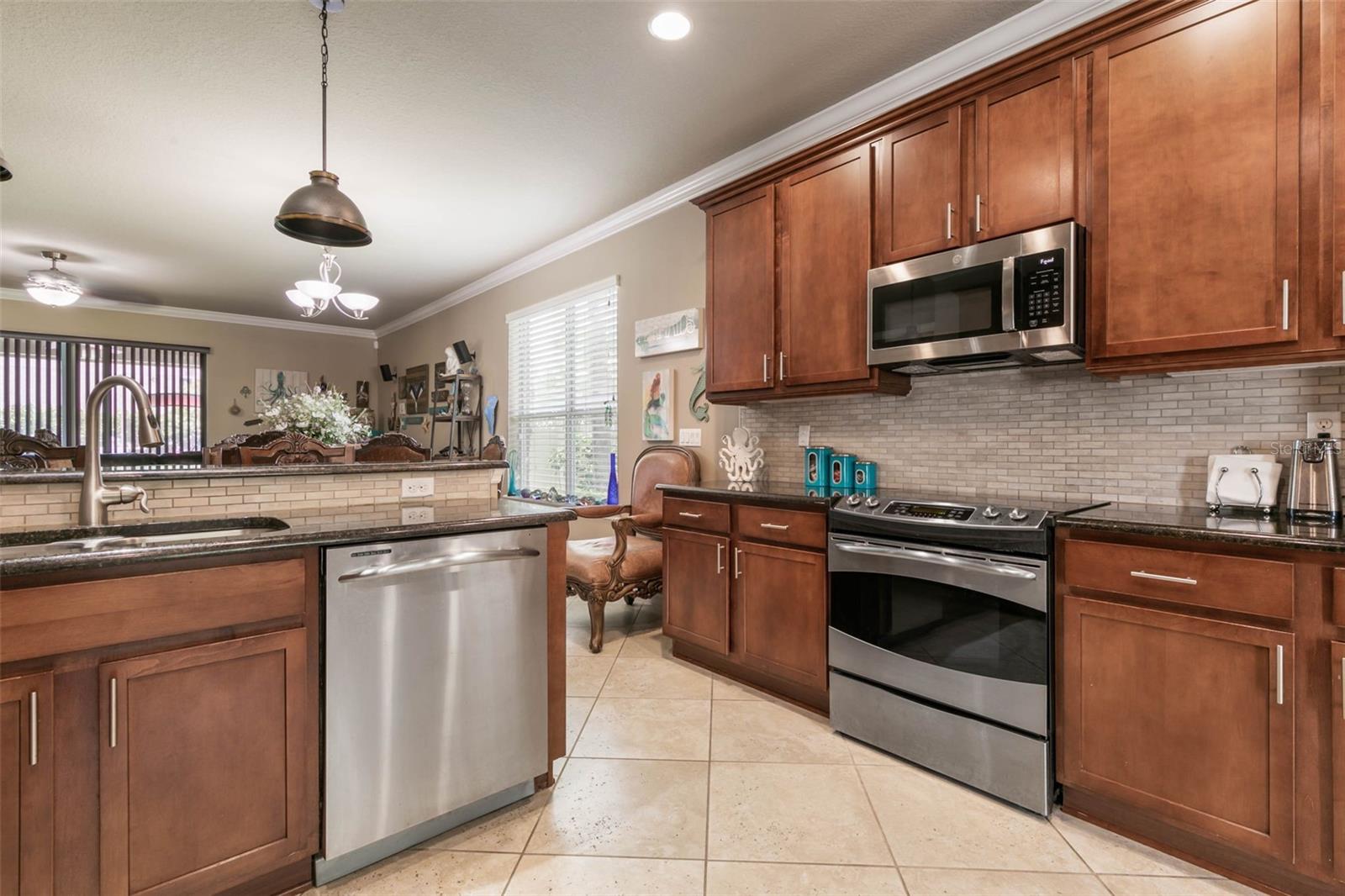 Image 17 of 69 For 6 Black Pine Way