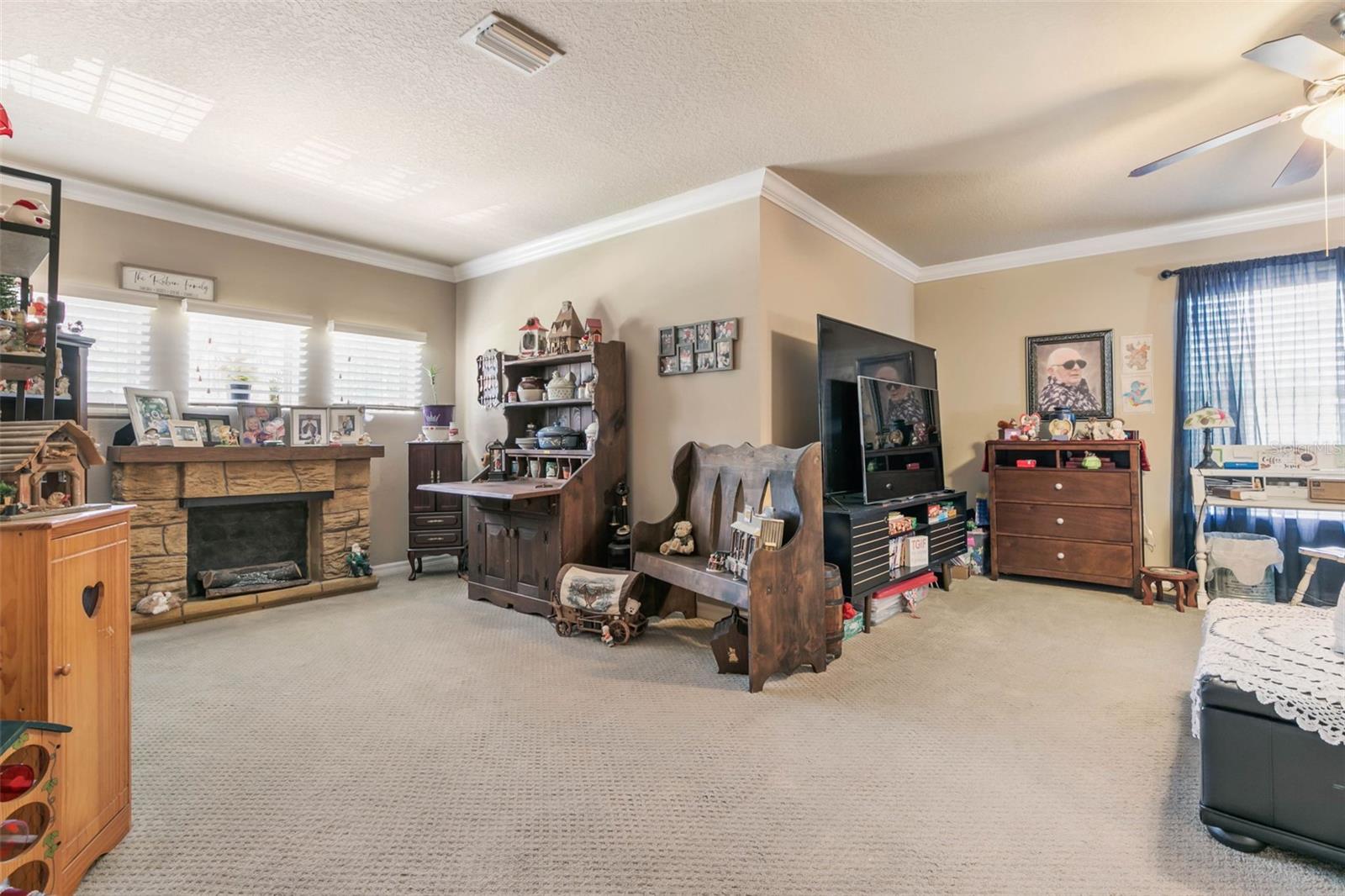 Image 36 of 69 For 6 Black Pine Way