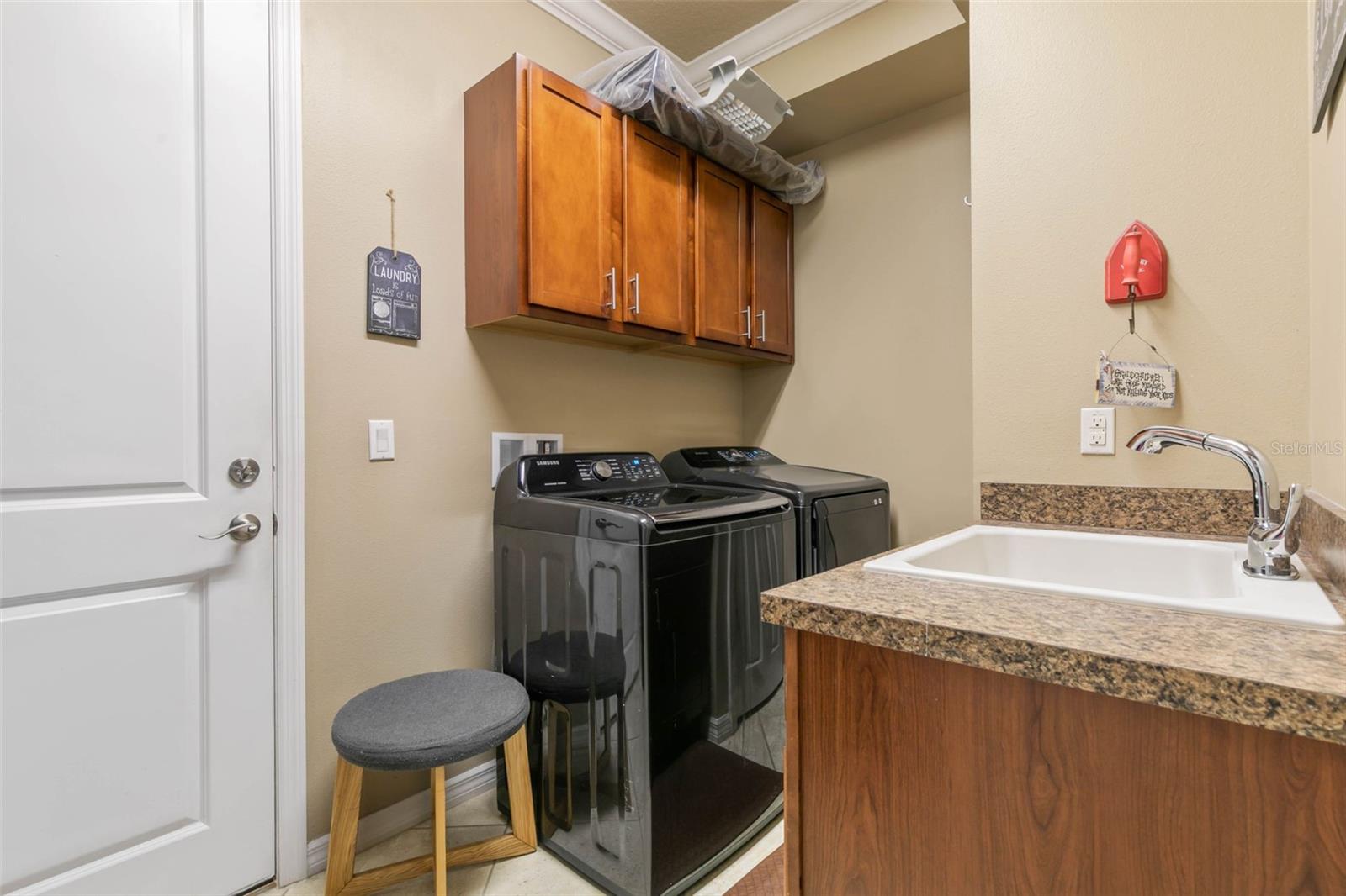 Image 40 of 69 For 6 Black Pine Way