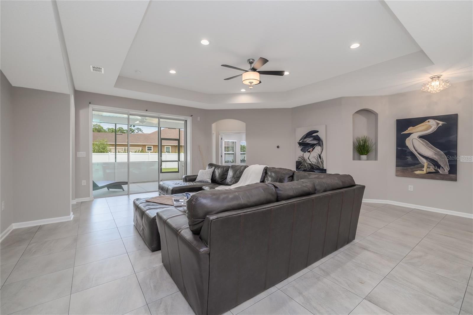 Image 13 of 41 For 32 Ashford Lakes Drive