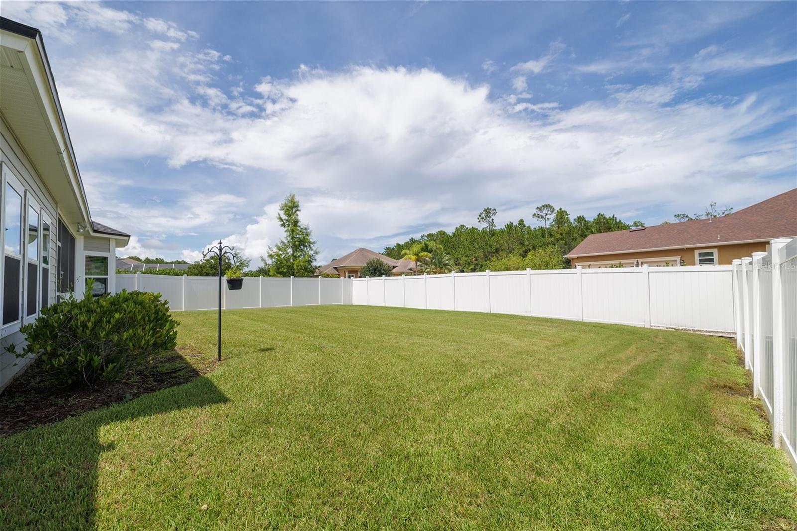 Image 30 of 41 For 32 Ashford Lakes Drive