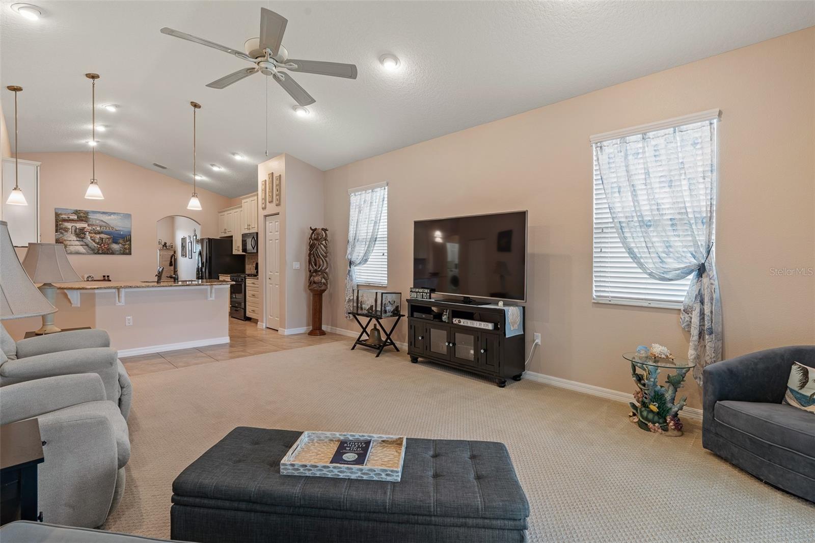 Image 22 of 47 For 118 Park Place Circle