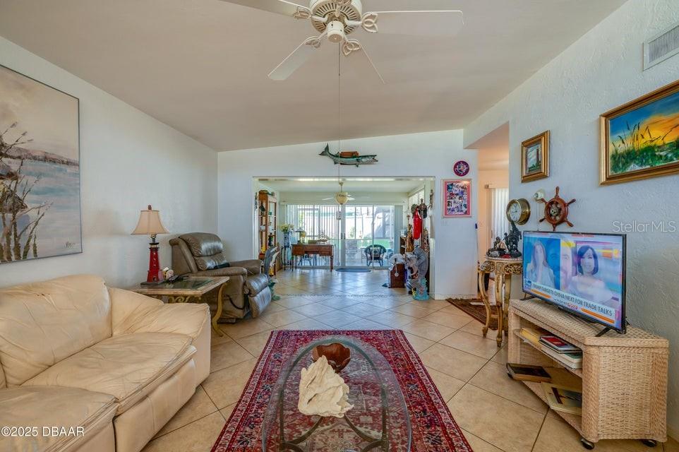 Image 4 of 50 For 75 Harvard Drive