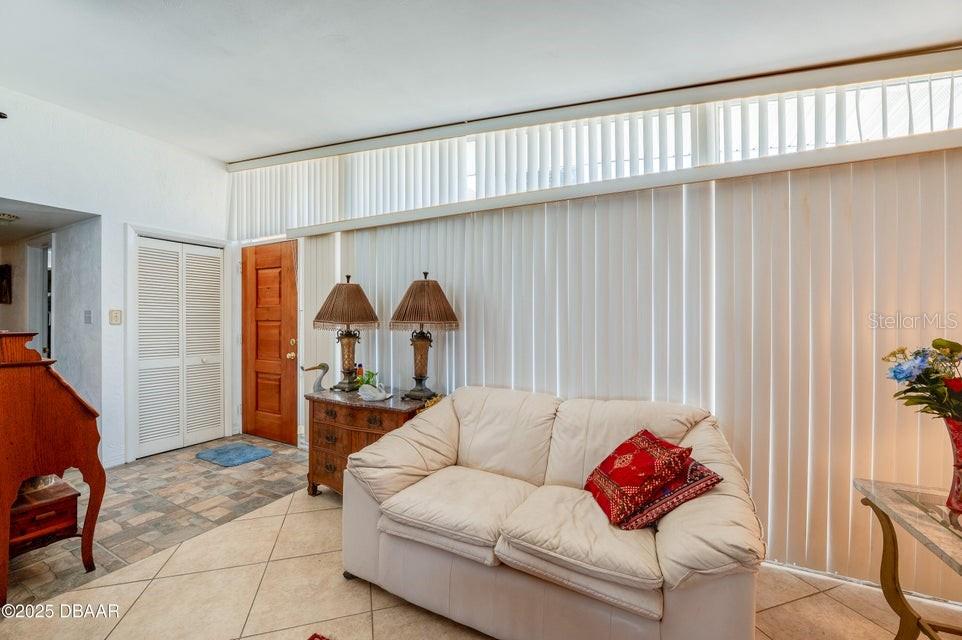 Image 7 of 50 For 75 Harvard Drive
