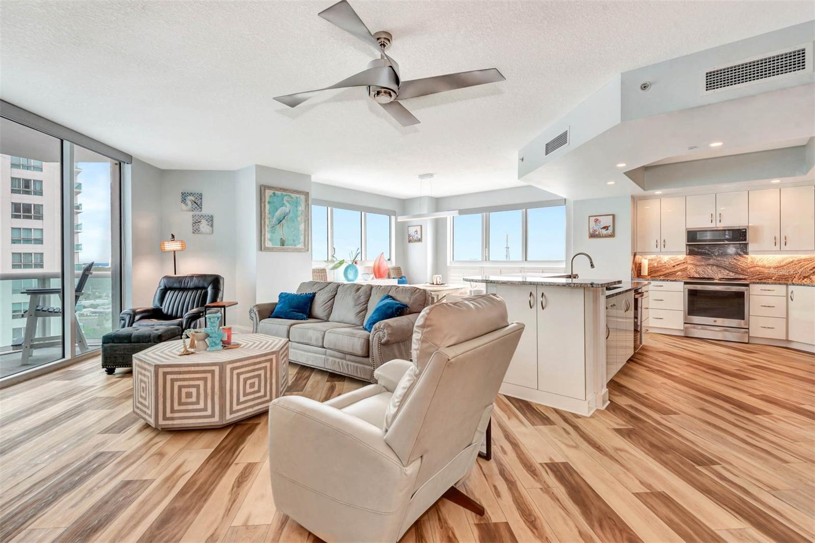 Image 3 of 44 For 241 Riverside Drive 1209