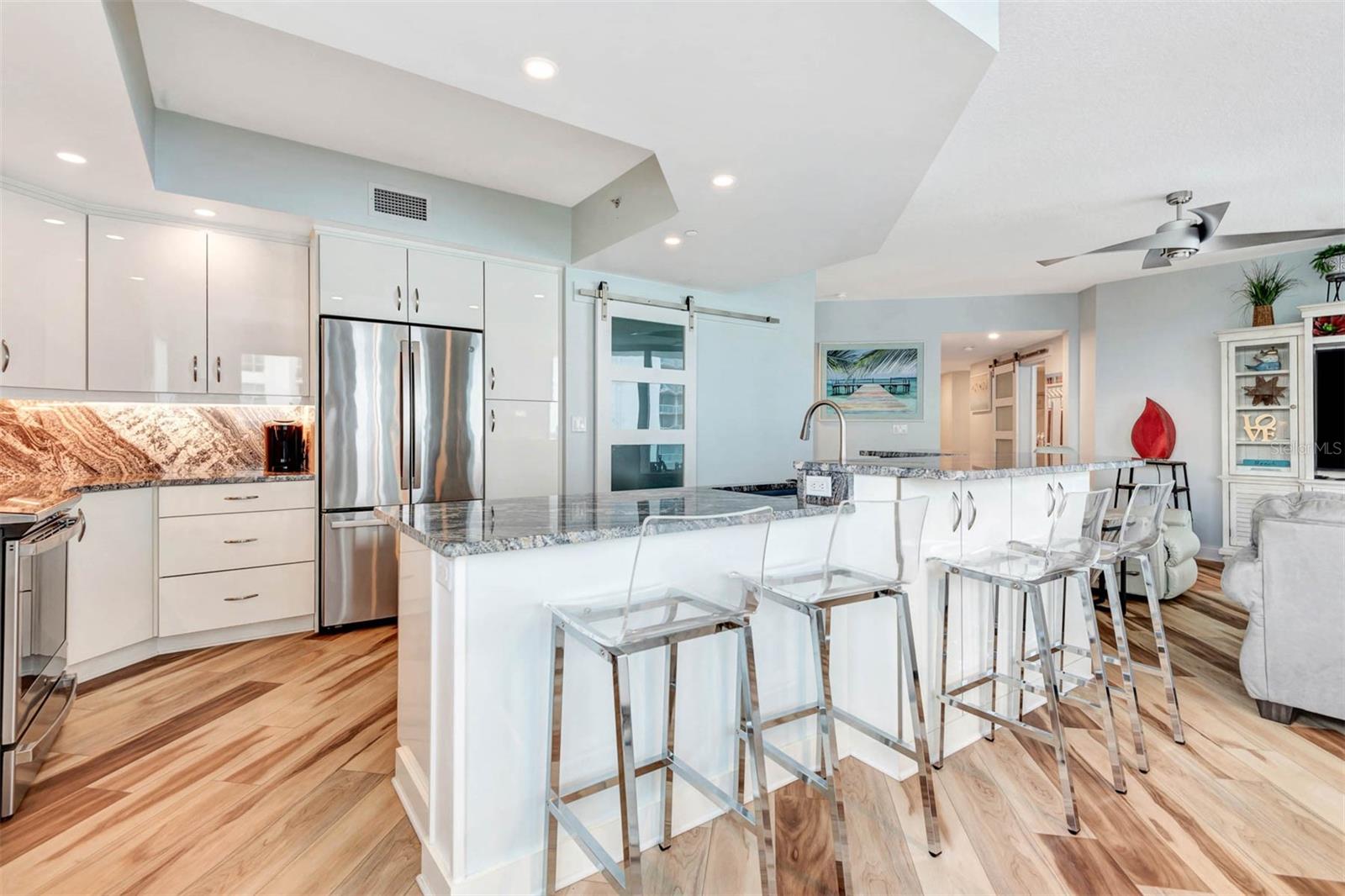 Image 9 of 44 For 241 Riverside Drive 1209