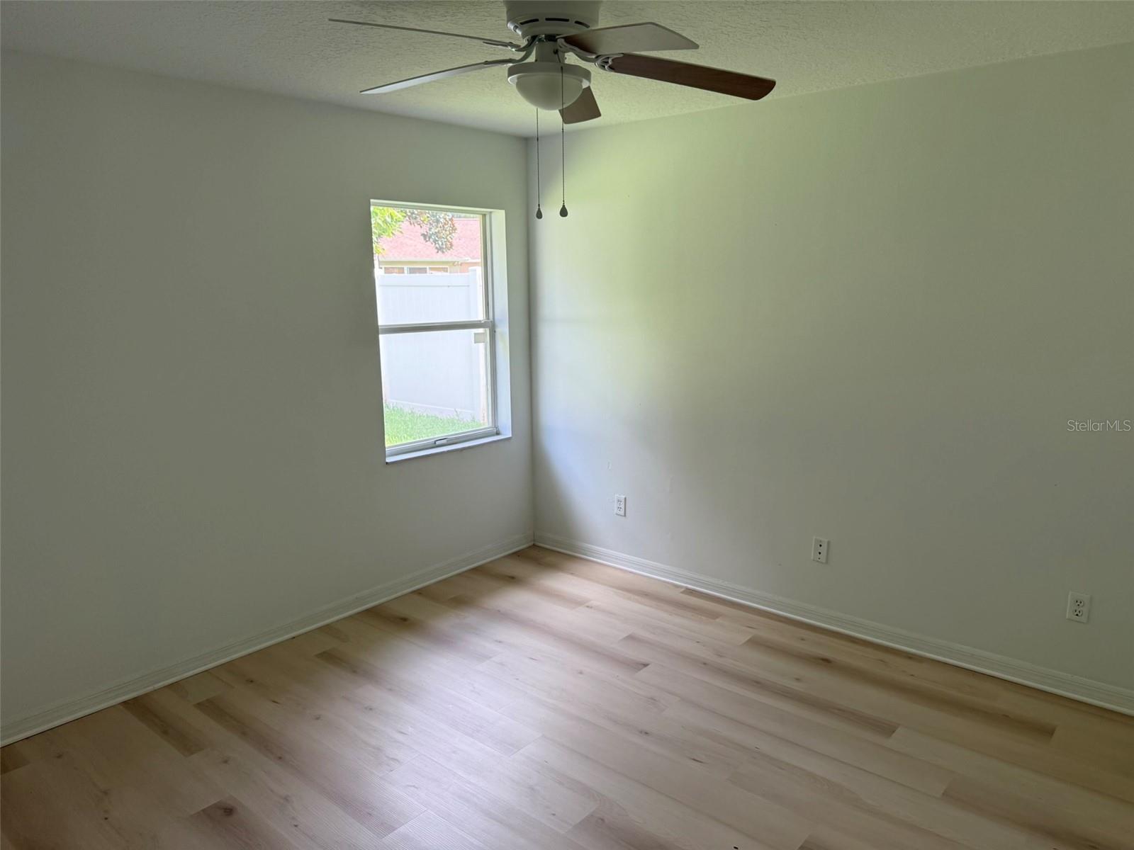 Image 11 of 21 For 6 Prince Manfred Place