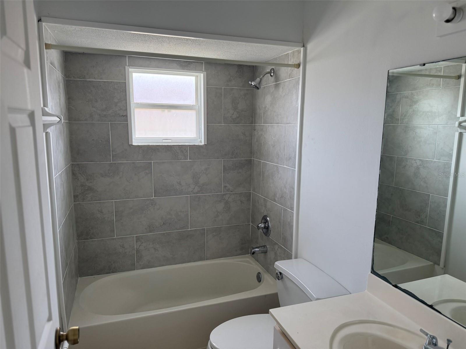 Image 12 of 21 For 6 Prince Manfred Place