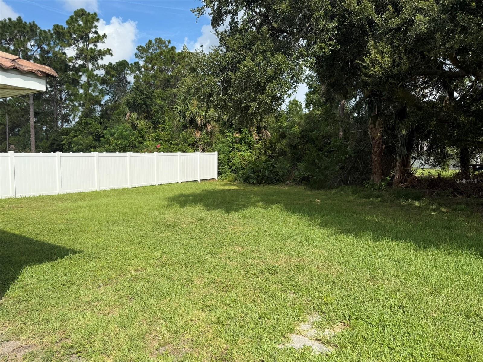 Image 19 of 21 For 6 Prince Manfred Place