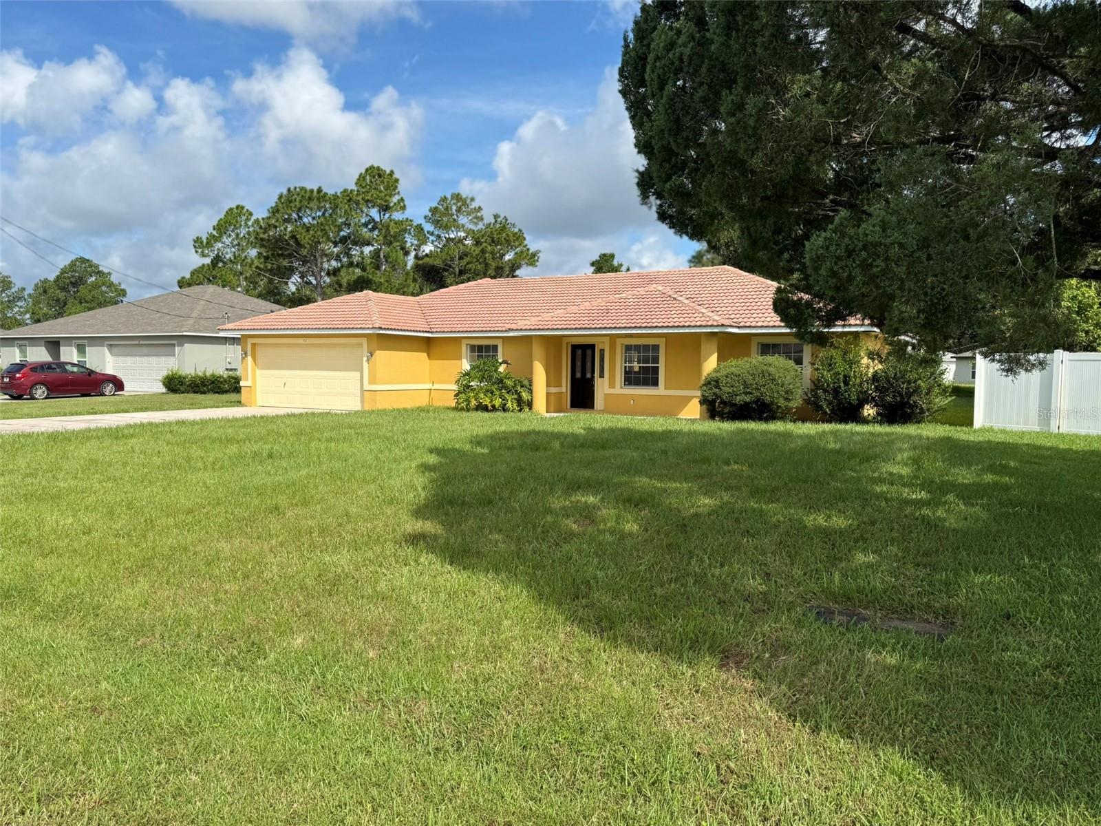 Image 2 of 21 For 6 Prince Manfred Place