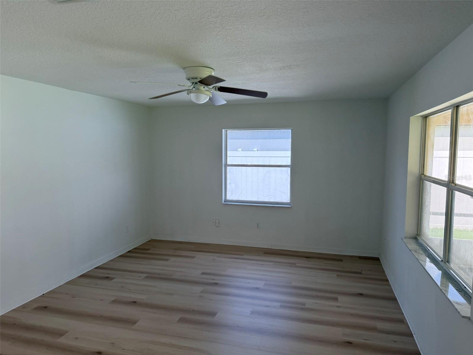 Image 7 of 21 For 6 Prince Manfred Place