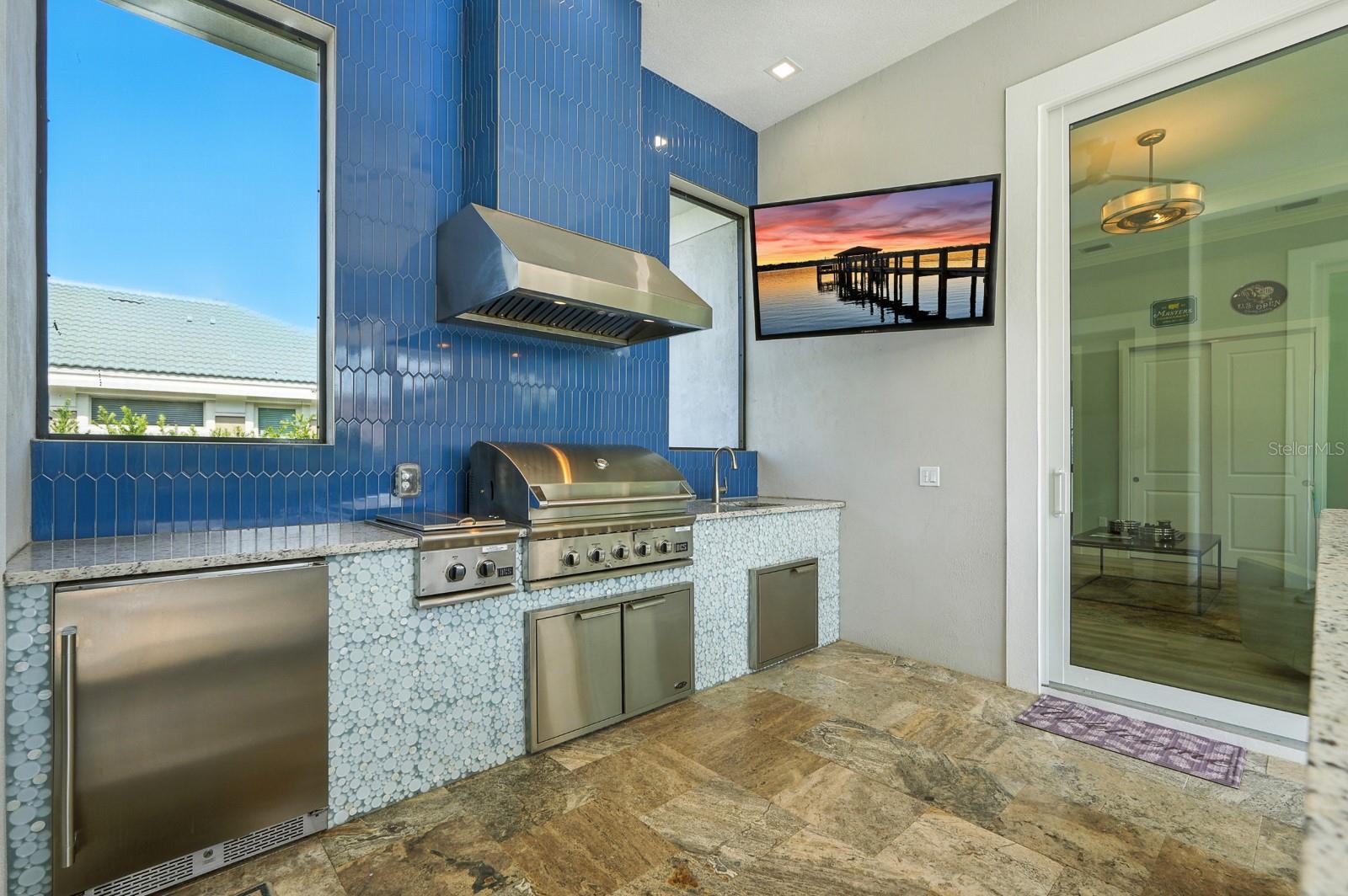 Image 37 of 90 For 8 Island Estates Parkway