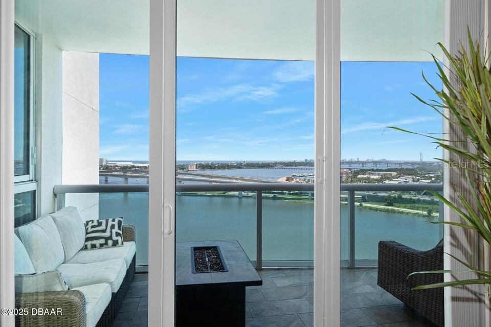 Image 13 of 54 For 231 Riverside Drive 1507-1