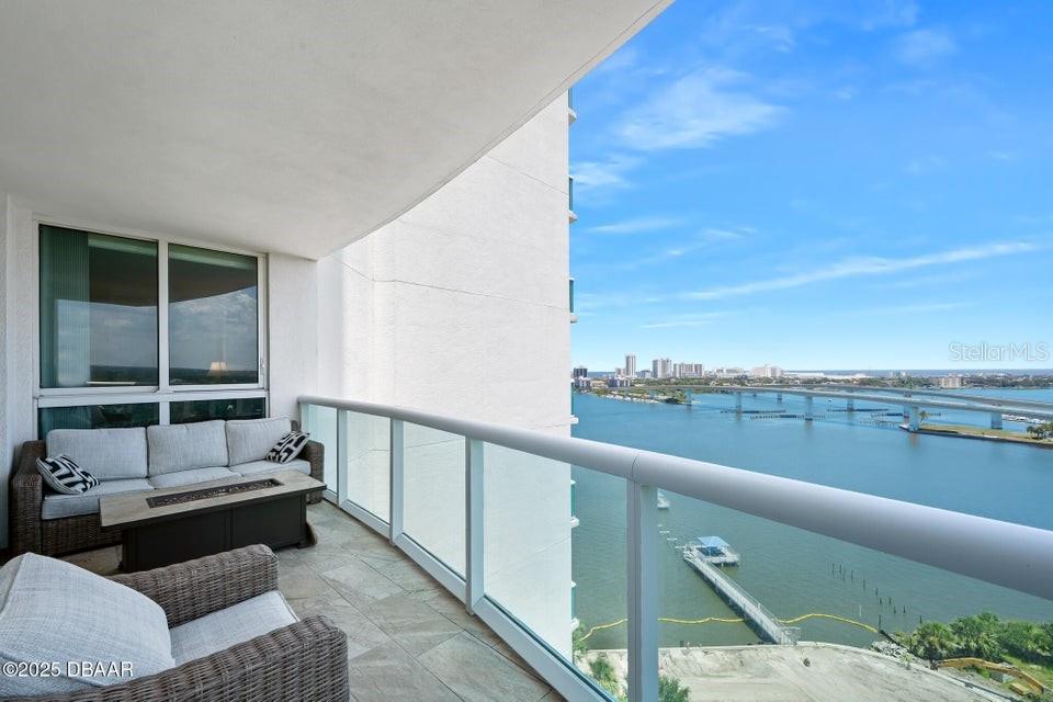 Image 14 of 54 For 231 Riverside Drive 1507-1