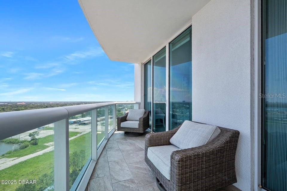 Image 23 of 54 For 231 Riverside Drive 1507-1
