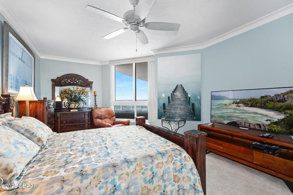 Image 29 of 54 For 231 Riverside Drive 1507-1