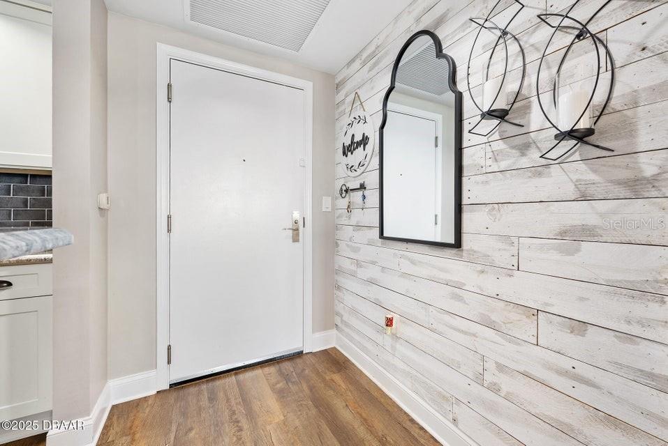 Image 3 of 54 For 231 Riverside Drive 1507-1