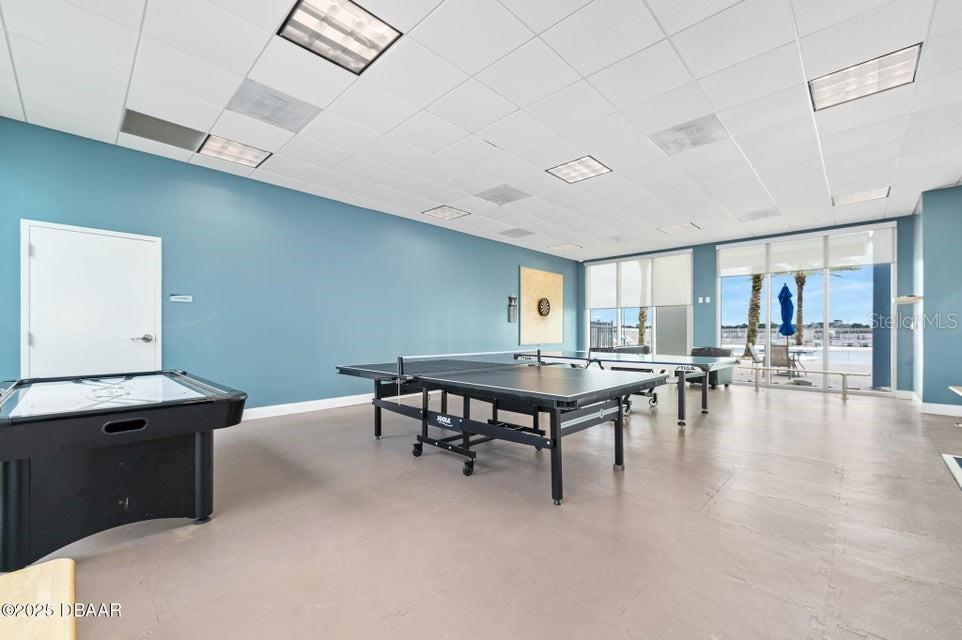 Image 40 of 54 For 231 Riverside Drive 1507-1