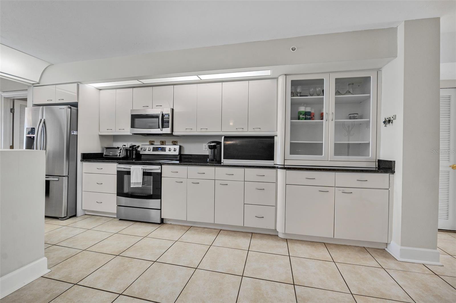 Image 12 of 46 For 4575 Atlantic Avenue 6205