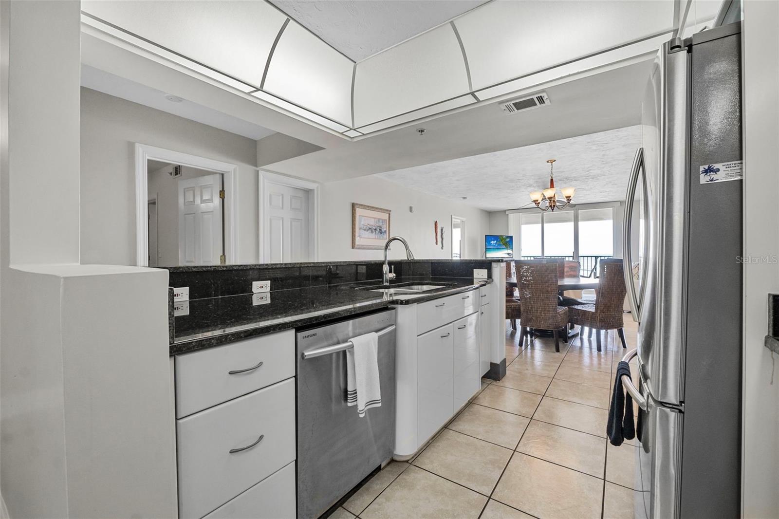 Image 13 of 46 For 4575 Atlantic Avenue 6205