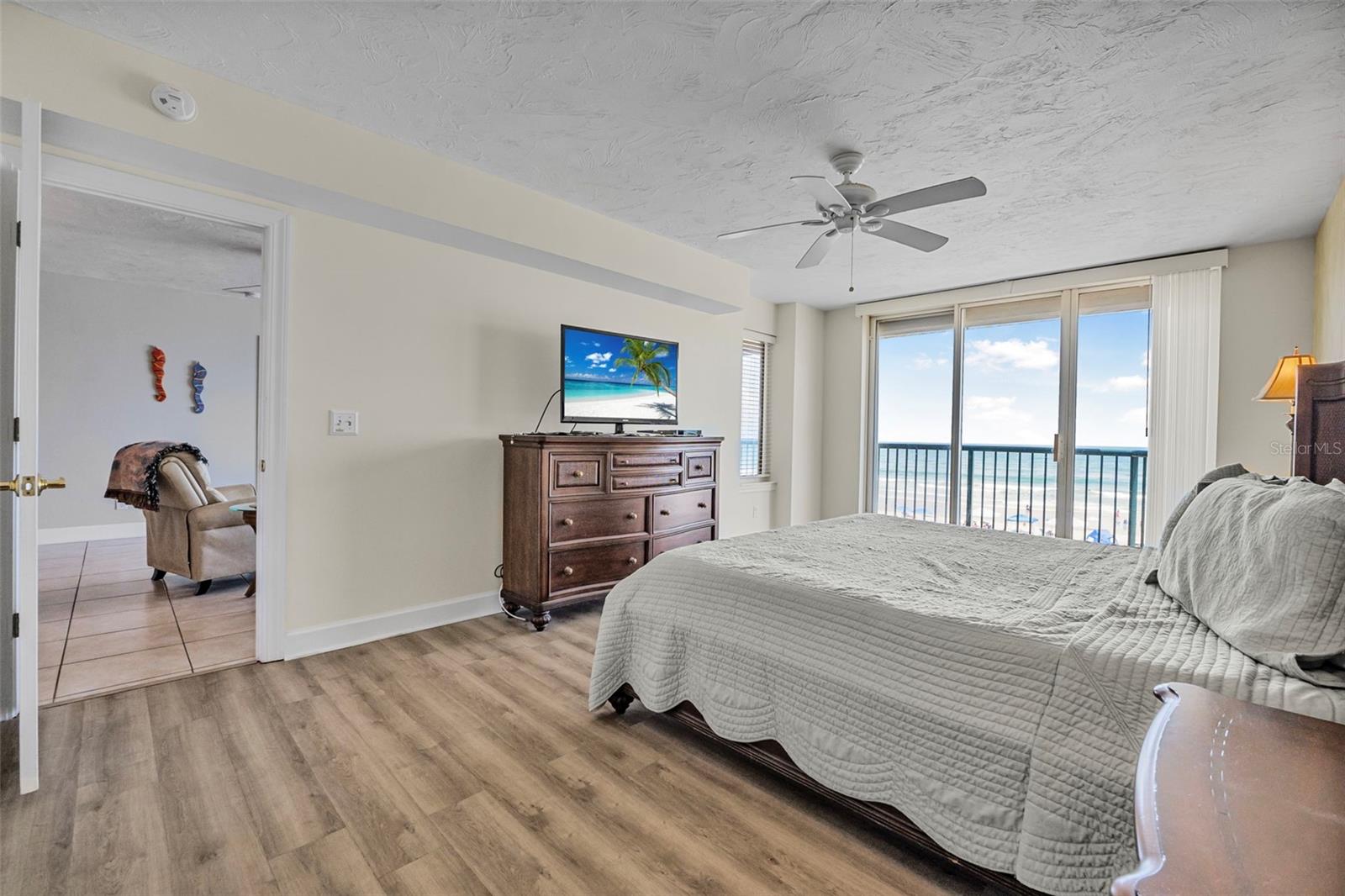 Image 24 of 46 For 4575 Atlantic Avenue 6205