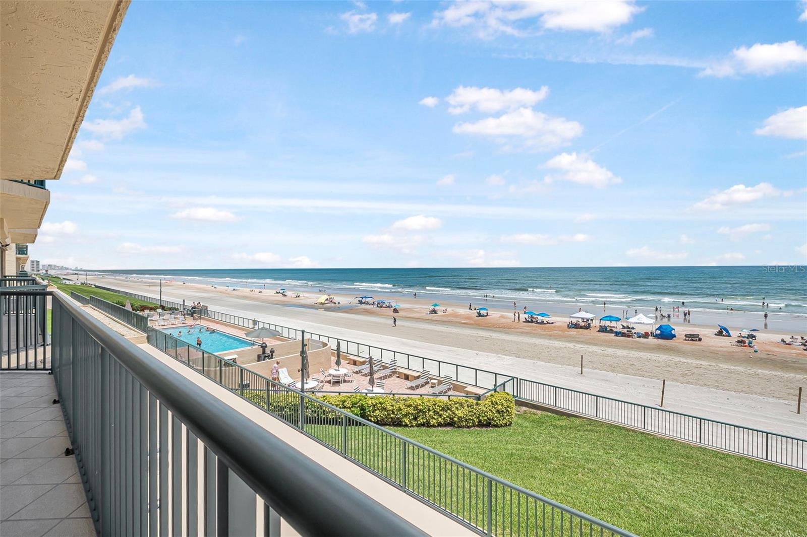 Image 35 of 46 For 4575 Atlantic Avenue 6205