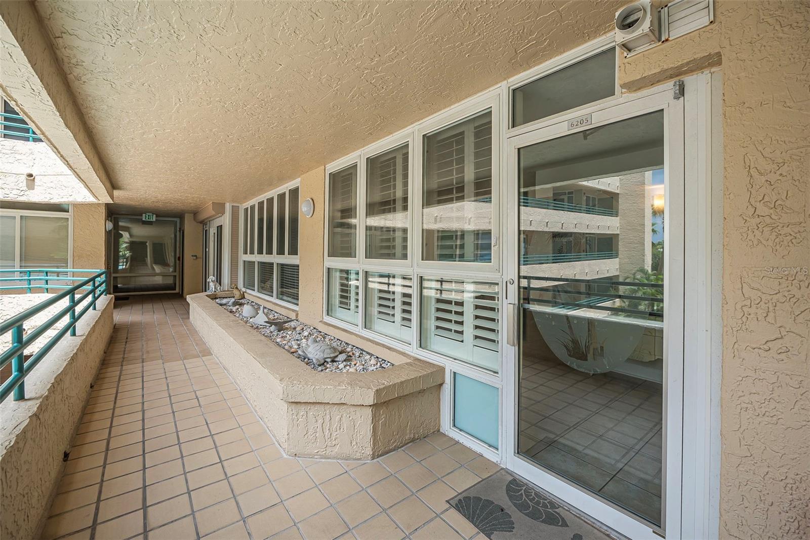 Image 36 of 46 For 4575 Atlantic Avenue 6205