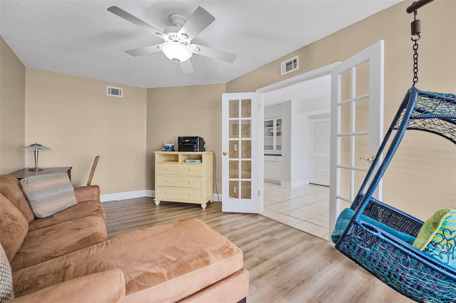 Image 9 of 46 For 4575 Atlantic Avenue 6205