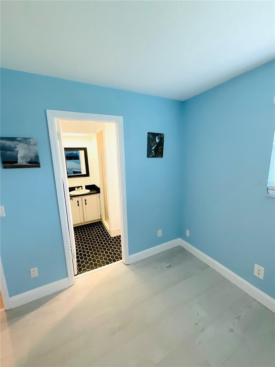 Image 11 of 38 For 2601 Peninsula Drive