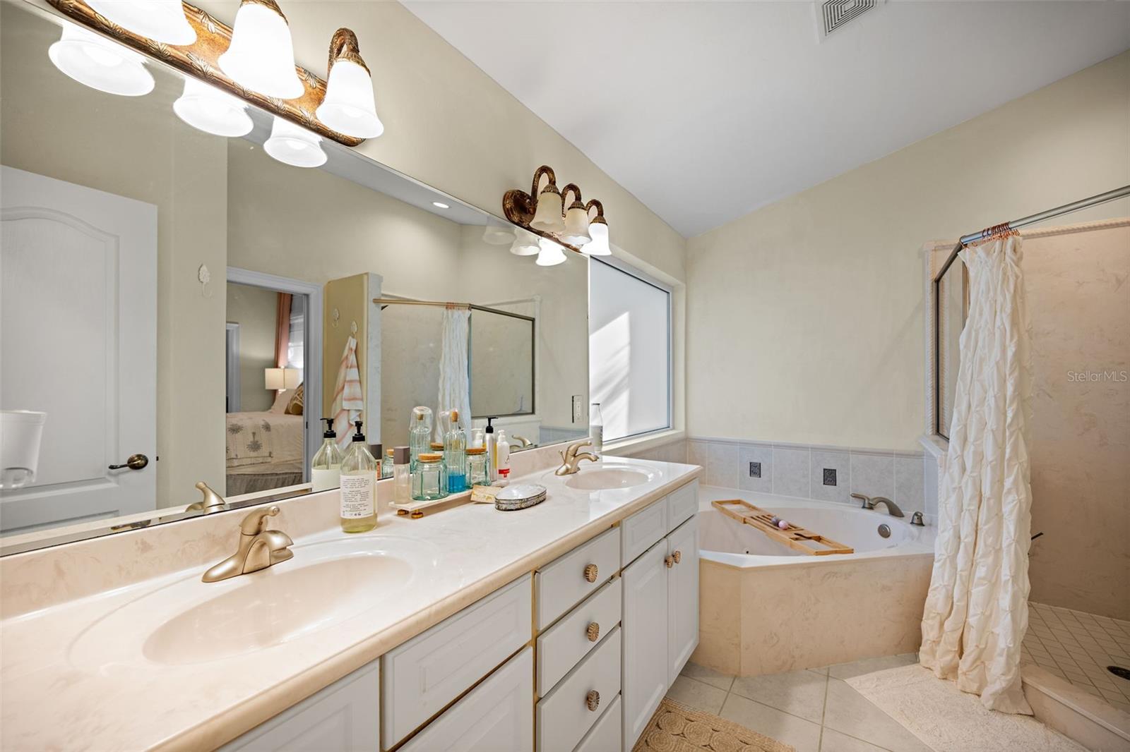 Image 17 of 58 For 2300 Stonebridge Way