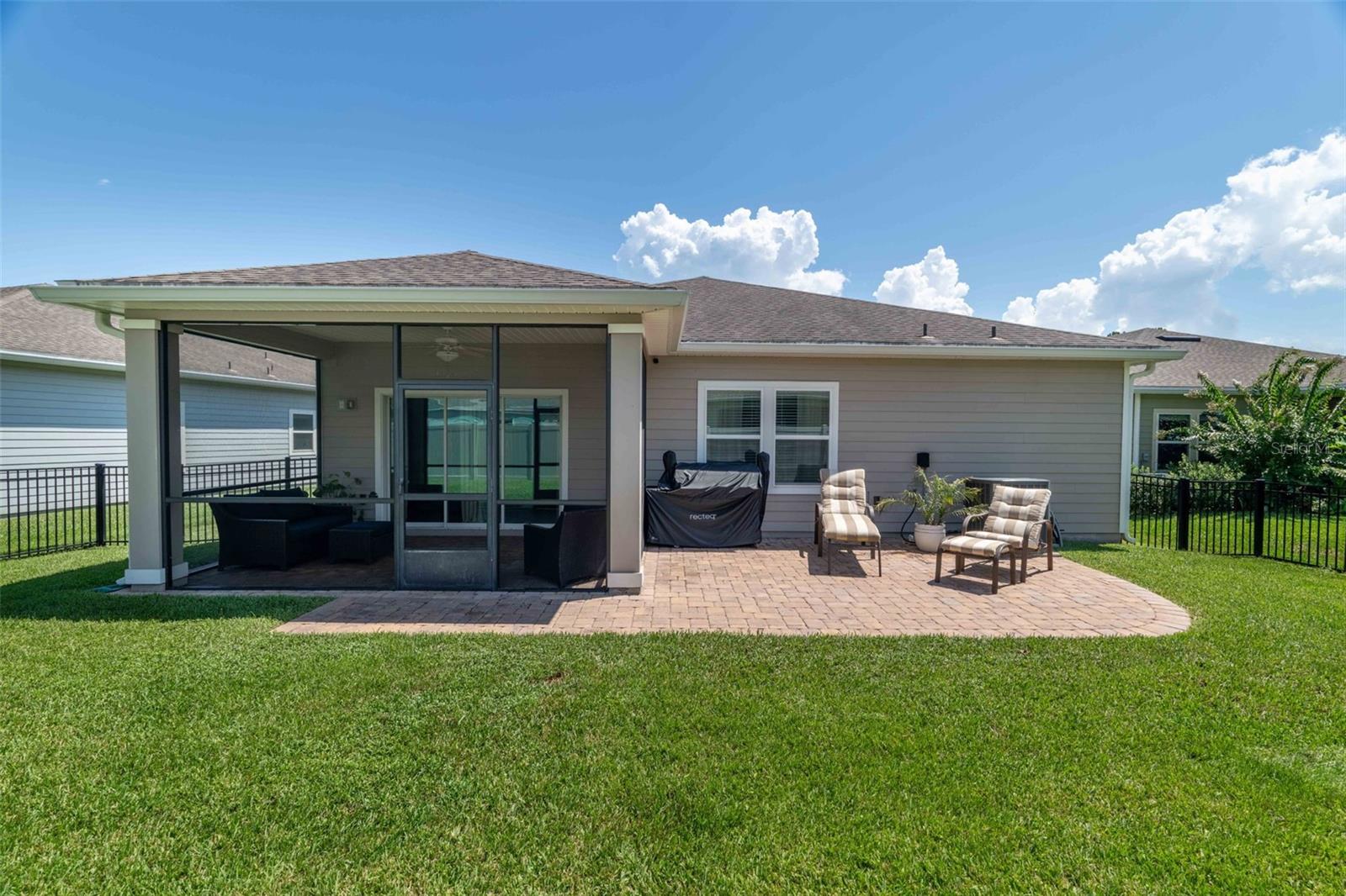 Image 40 of 63 For 250 King George Avenue