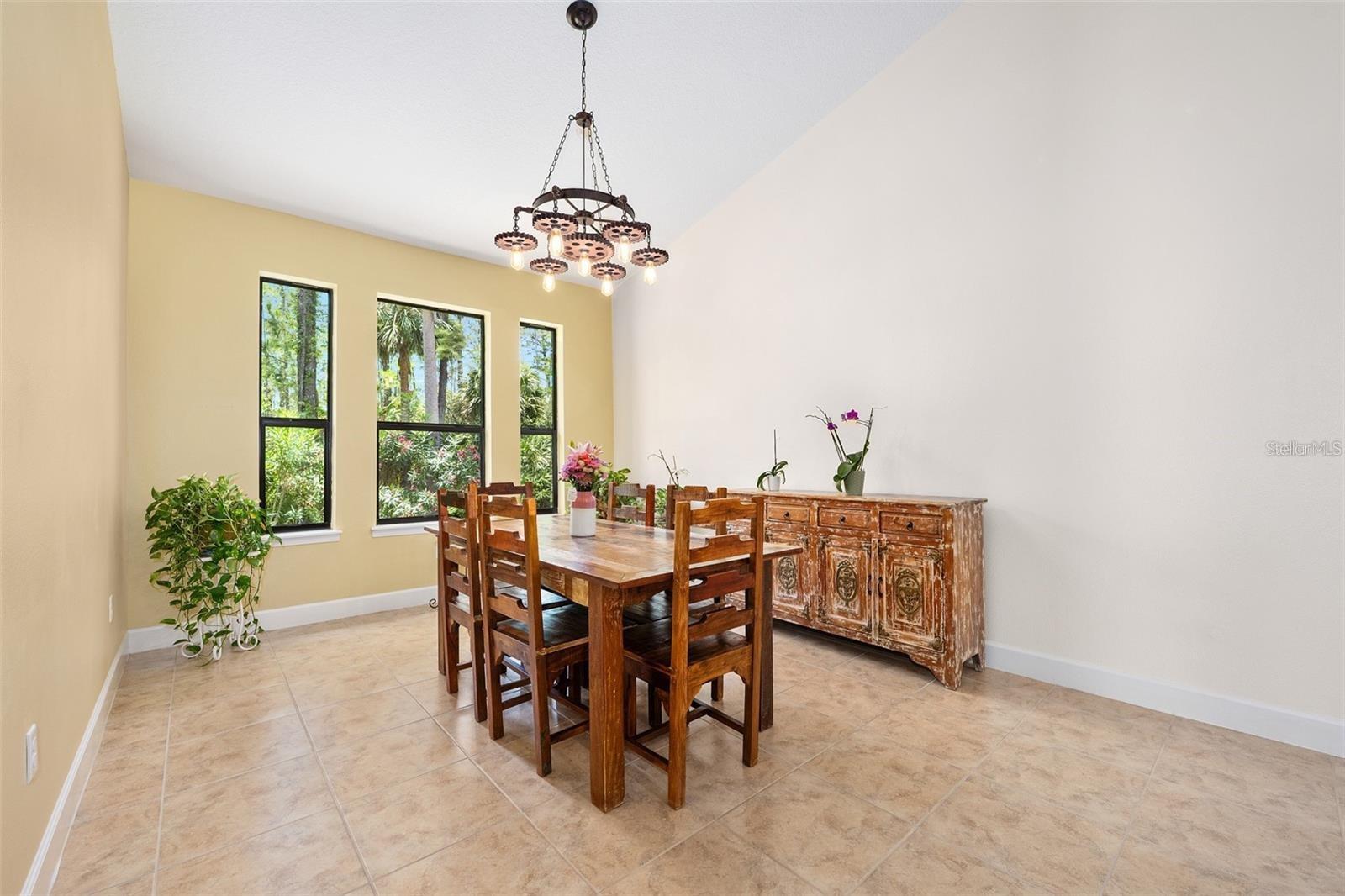 Image 4 of 43 For 27 Bay Court