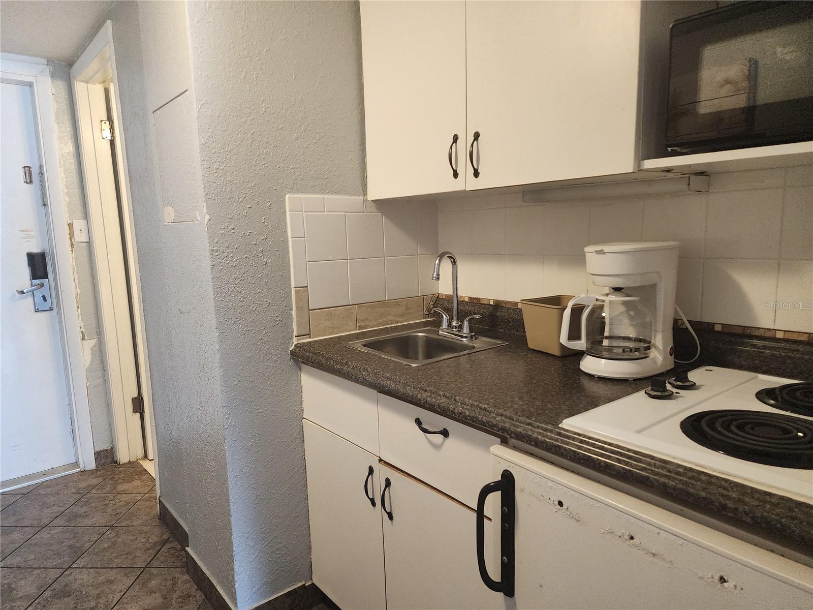 Image 15 of 43 For 2301 Atlantic Avenue 520