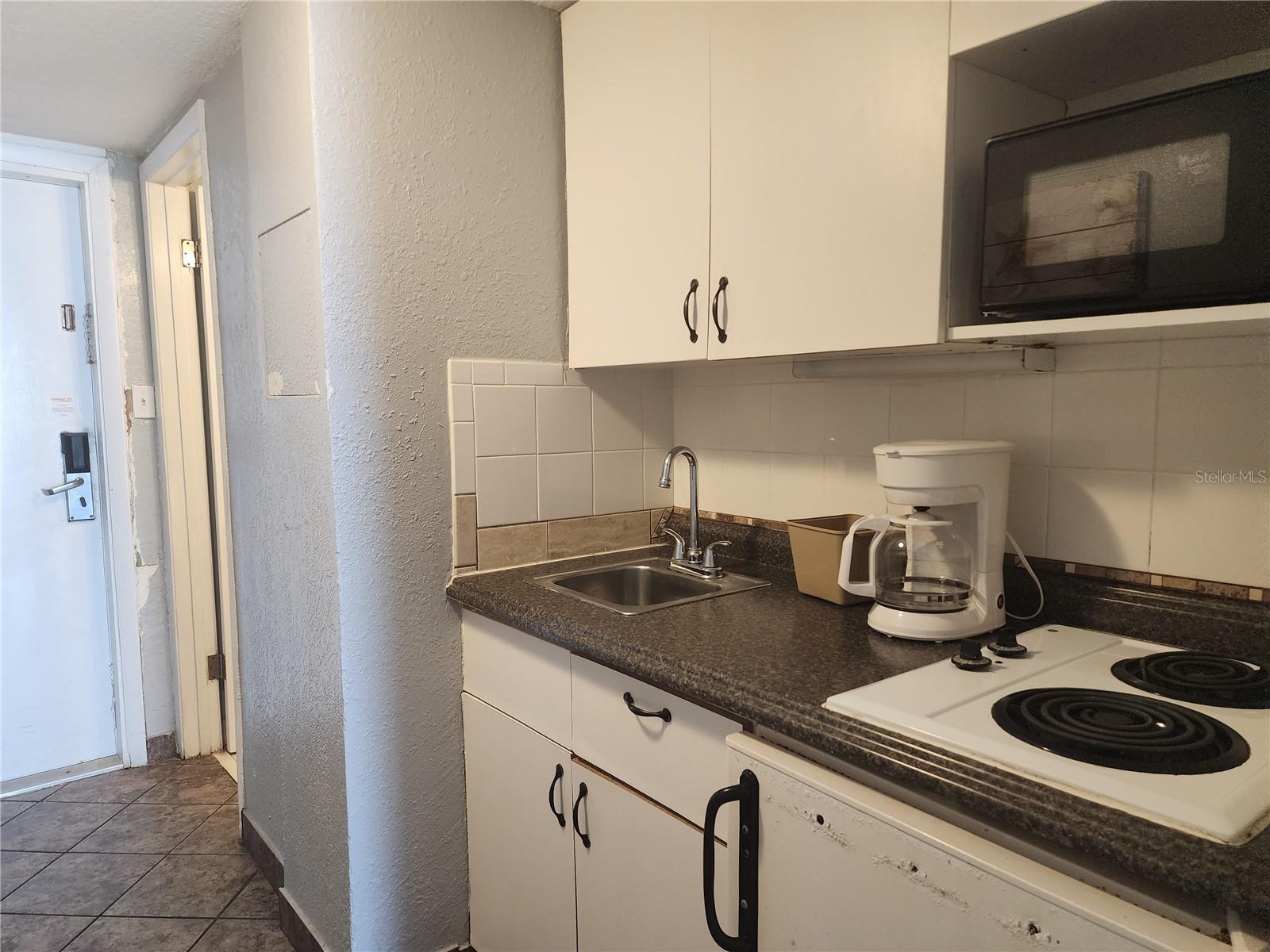 Image 16 of 43 For 2301 Atlantic Avenue 520