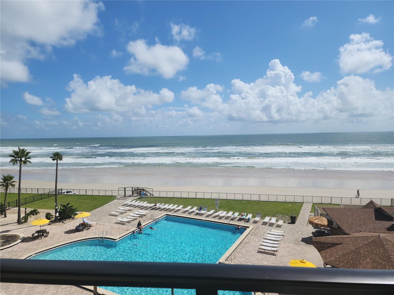 Image 21 of 43 For 2301 Atlantic Avenue 520