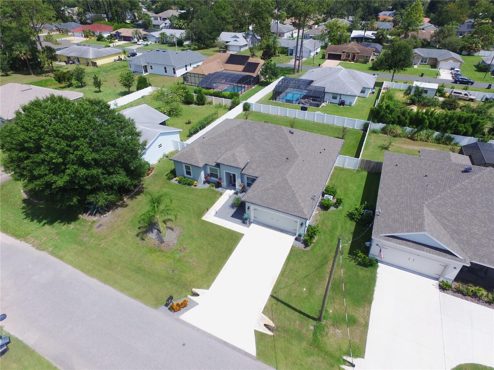 Image 14 of 69 For 25 Bayside Drive