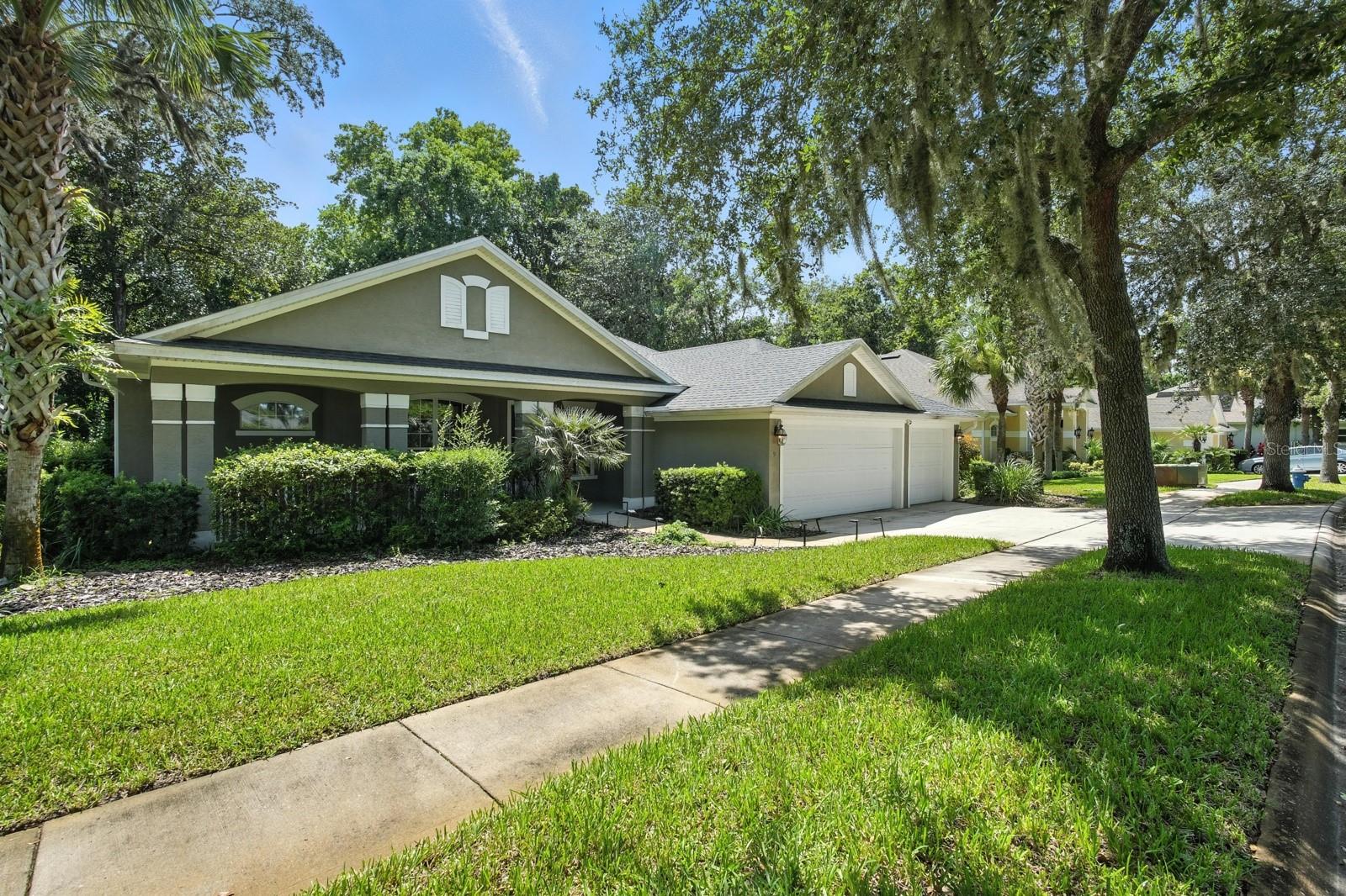 Image 42 of 65 For 9 Creekside Drive