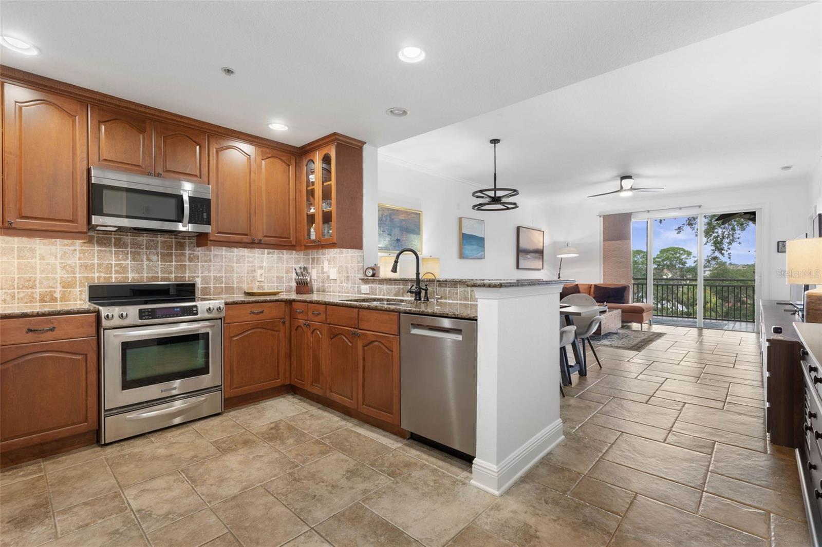 Image 6 of 44 For 146 Palm Coast Resort Boulevard 404