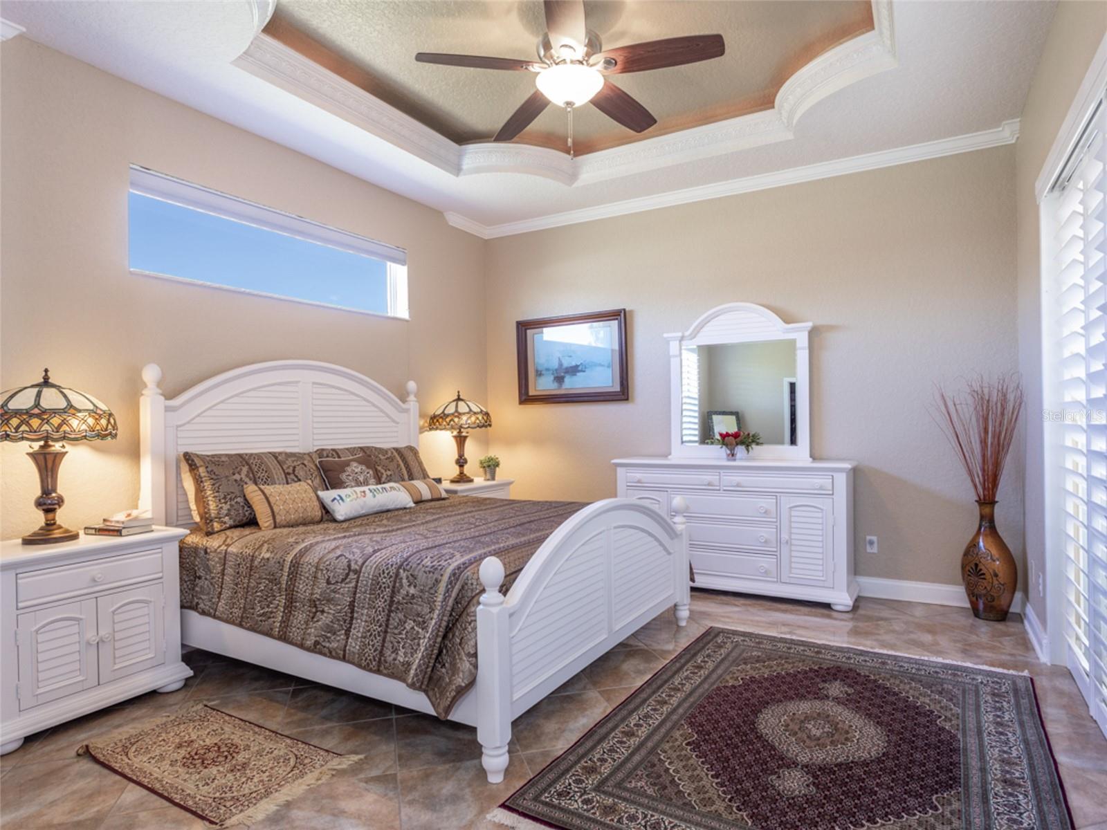 Image 30 of 47 For 54 Longview Way N