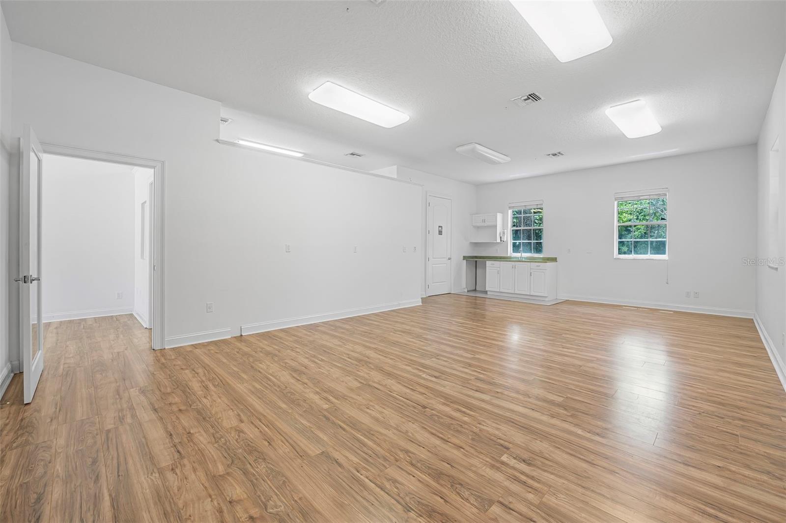 Image 3 of 8 For 2 Armand Beach Drive 1b