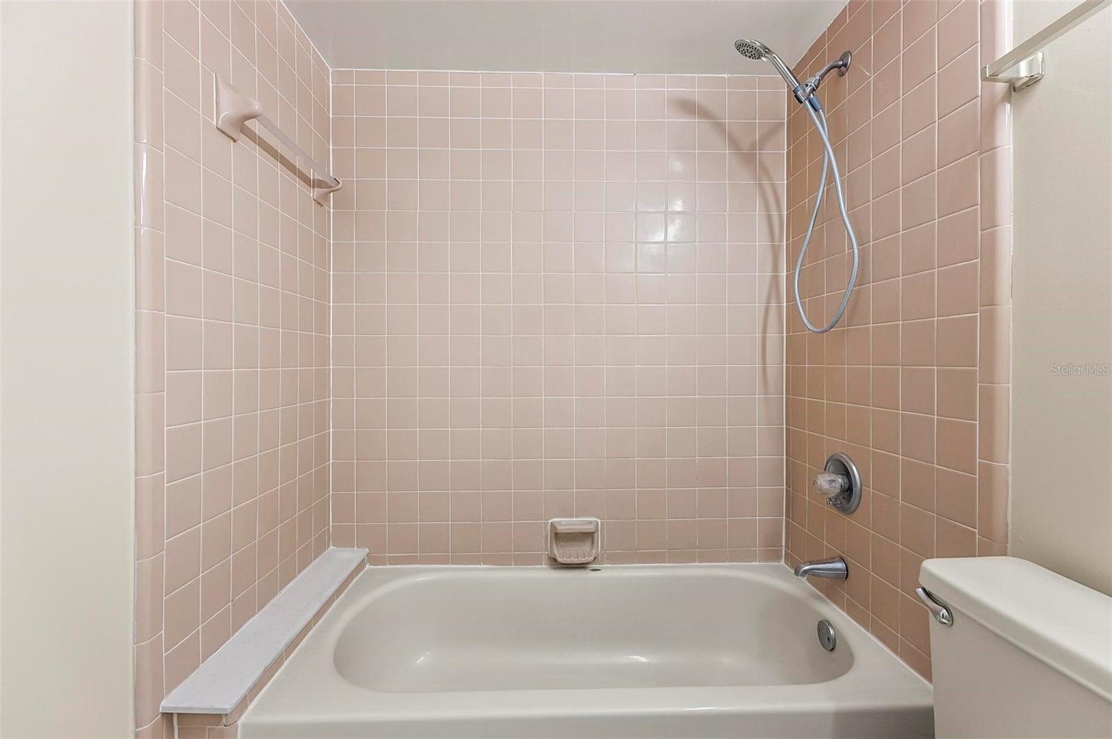 Image 41 of 44 For 14 Oakmont Court 14