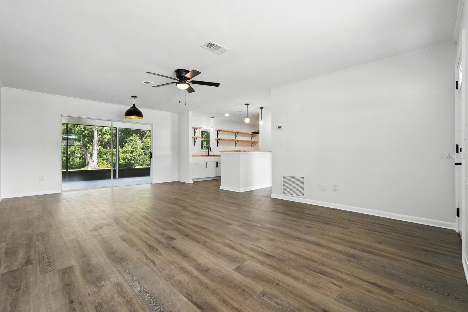 Image 10 of 23 For 362 Casuarina Circle