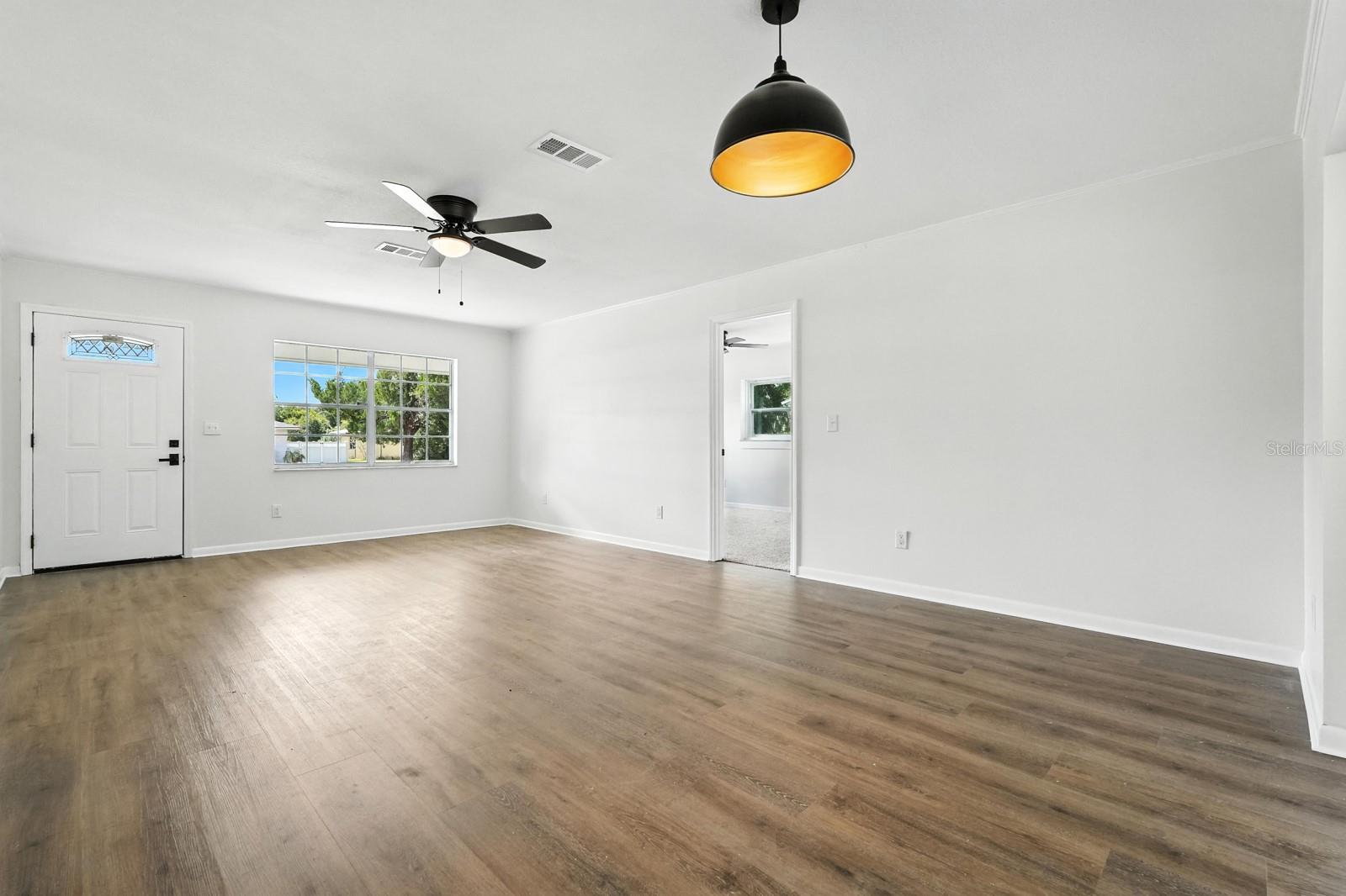 Image 13 of 23 For 362 Casuarina Circle