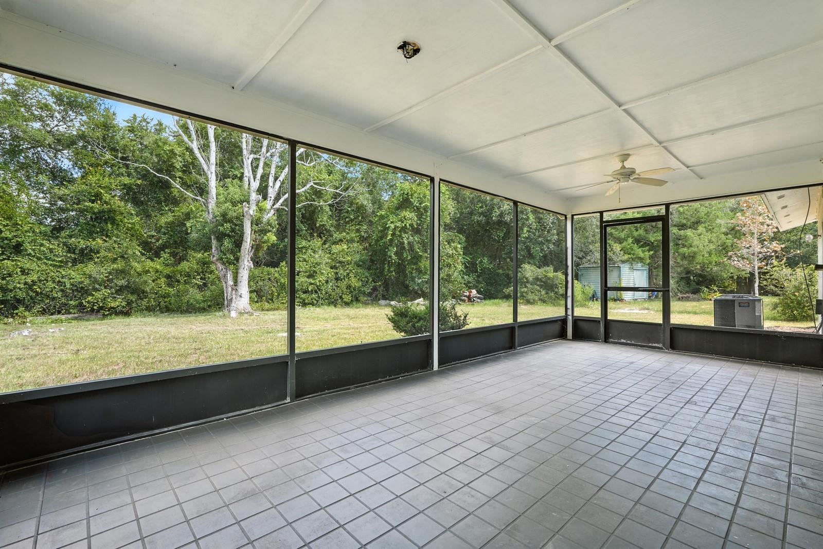 Image 21 of 23 For 362 Casuarina Circle