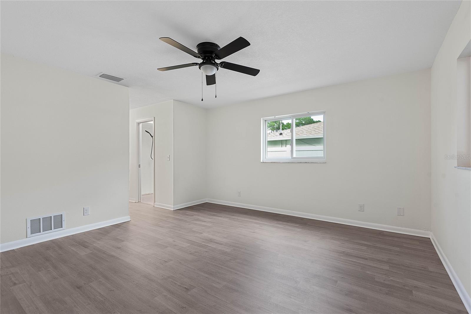 Image 17 of 44 For 62 Beechwood Lane