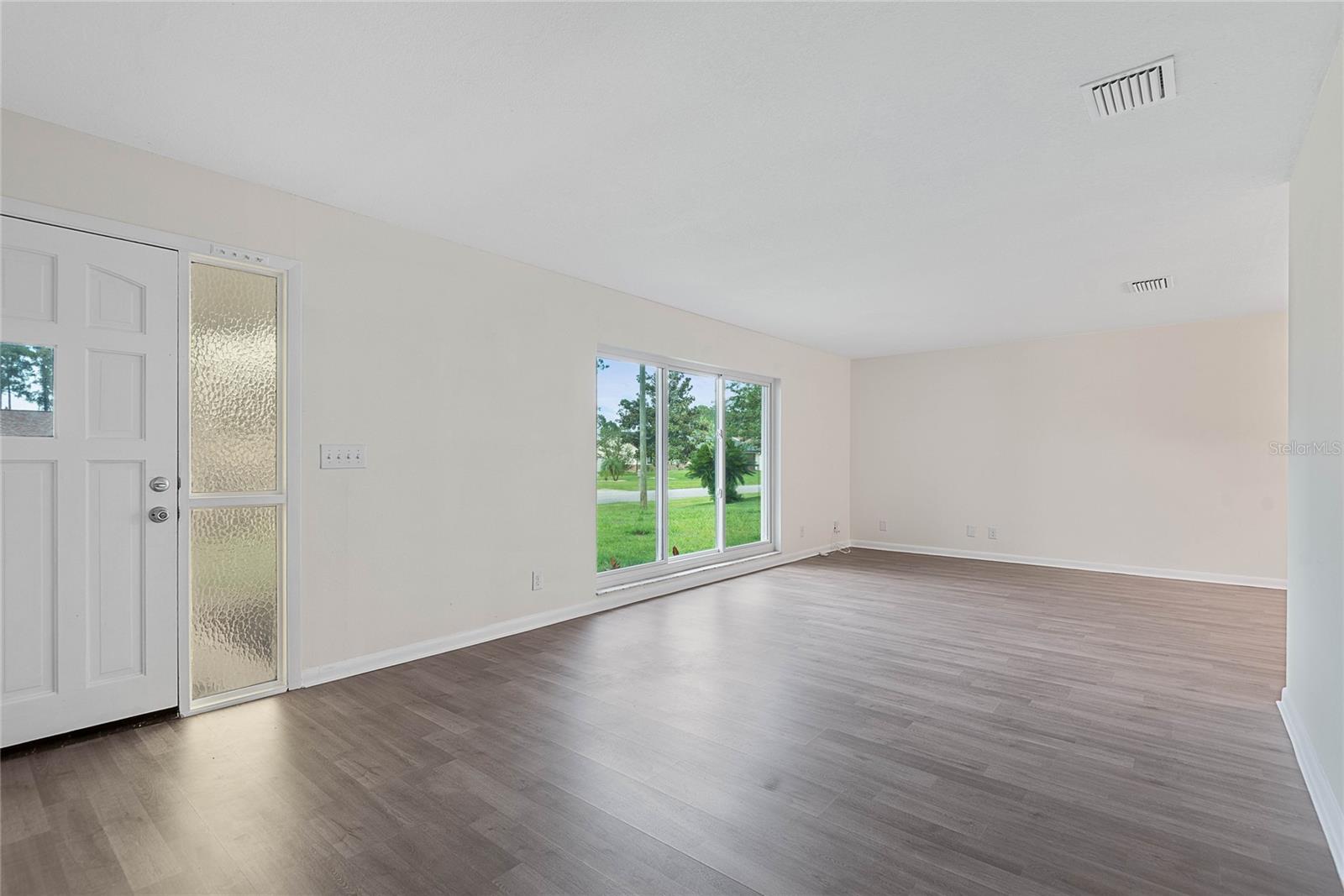 Image 3 of 44 For 62 Beechwood Lane