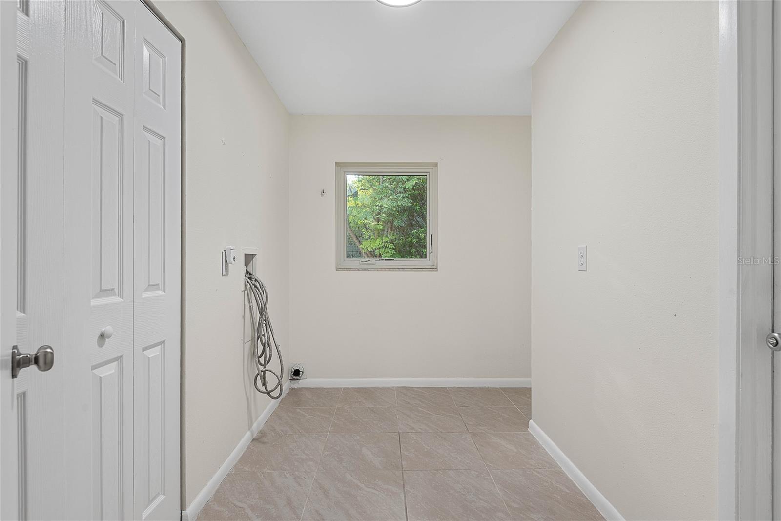 Image 32 of 44 For 62 Beechwood Lane