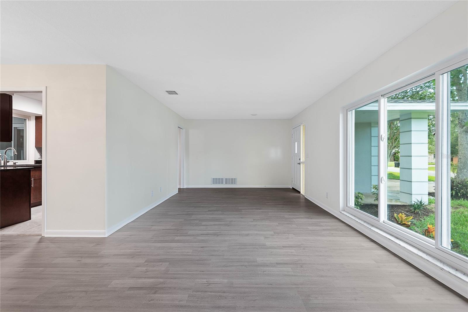 Image 4 of 44 For 62 Beechwood Lane